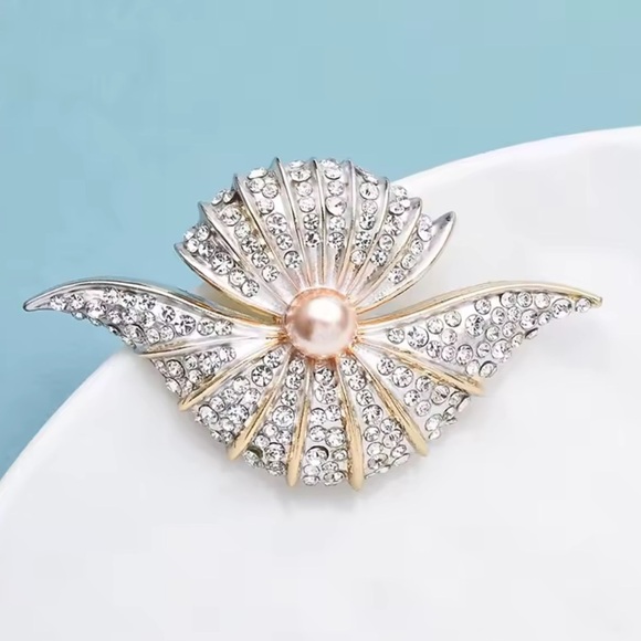 Anthropologie Jewelry - Art Deco Gold Silver Brooch with Pink Pearl
